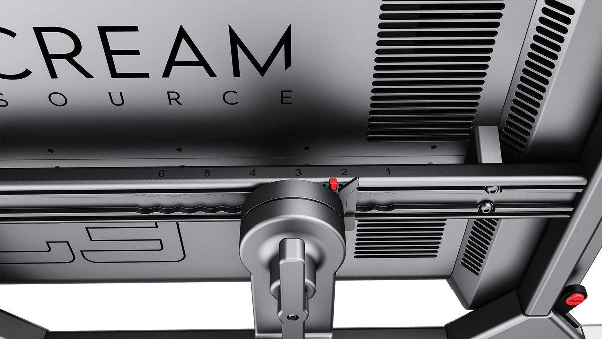 Creamsource C3 3000W LED Fresnel